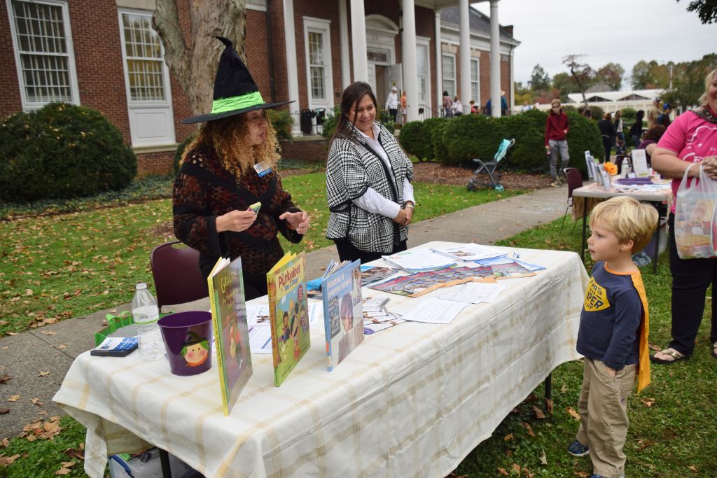 library festival 10-2019 175 (1024x683).jpg